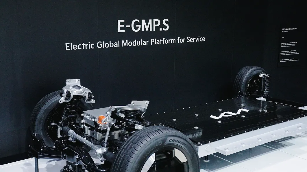기아 E-GMP.S 전기차 플랫폼 전시 이미지