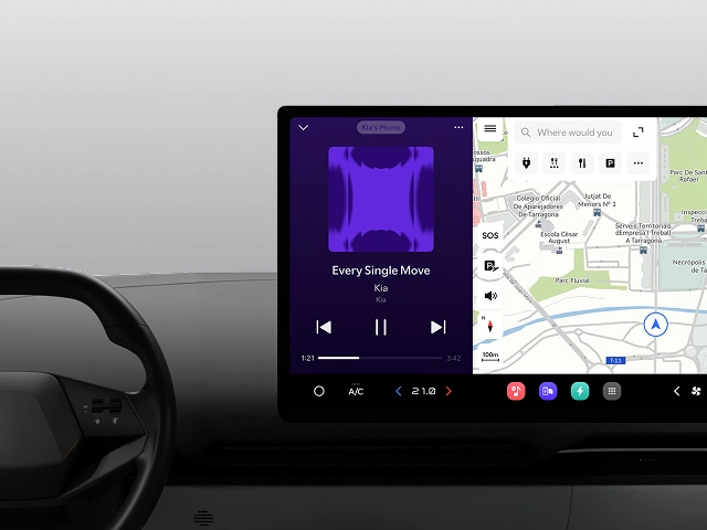 차량 인포테인먼트 시스템 화면 이미지