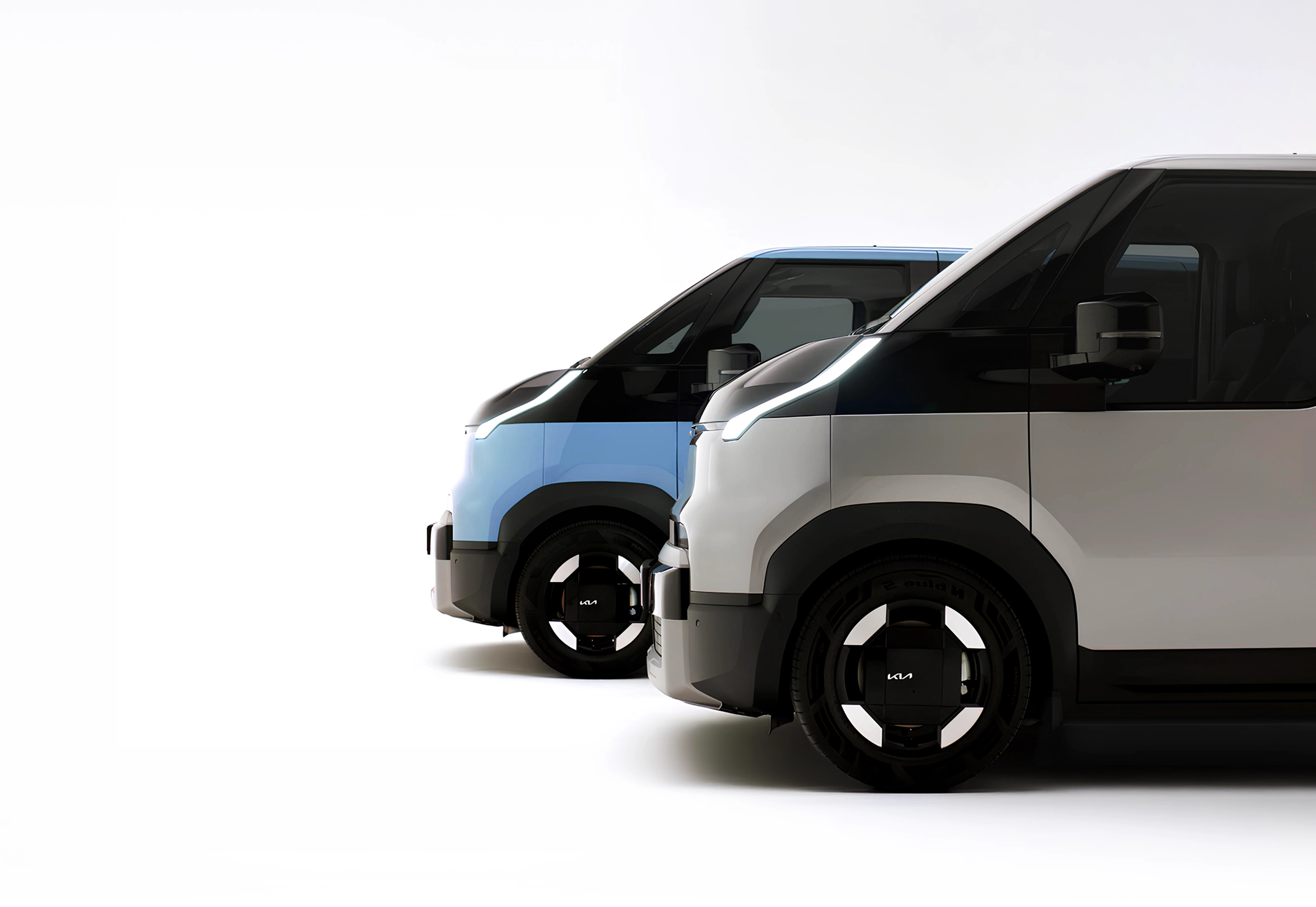 Side view image of Kia PV5 Passenger and PV5 Cargo