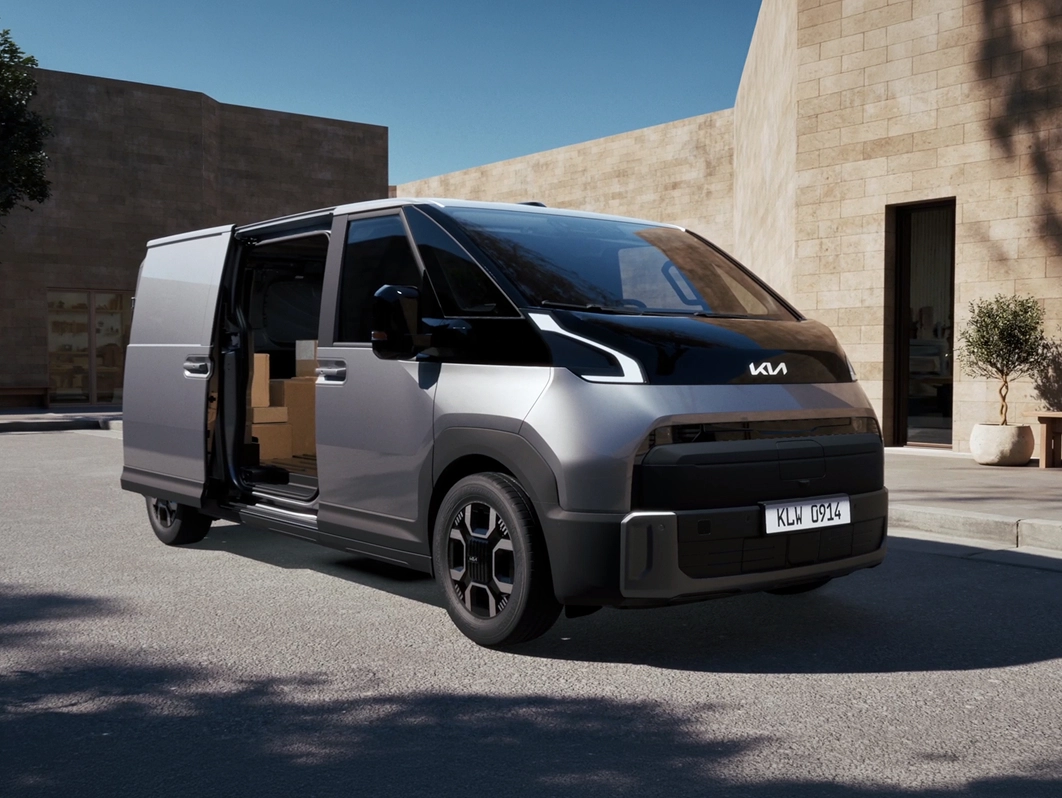 Side view of the Kia PV7 with its sliding door open