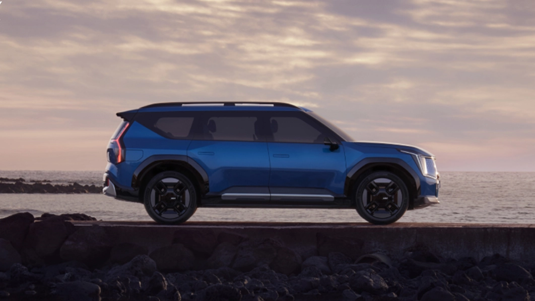 Side view image of the Kia EV9, winner of the 2024 Women’s Worldwide Car of the Year