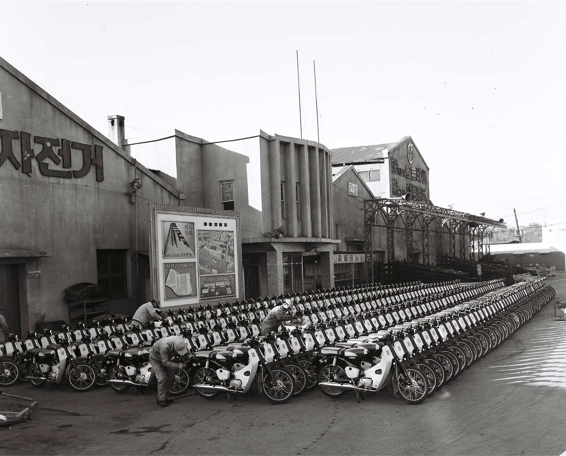 C-100 history 1